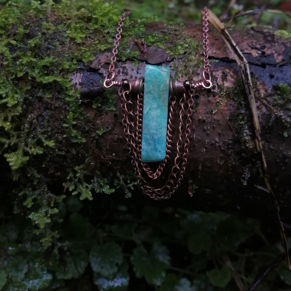Walking wild Pendant - Picture 3 of 5